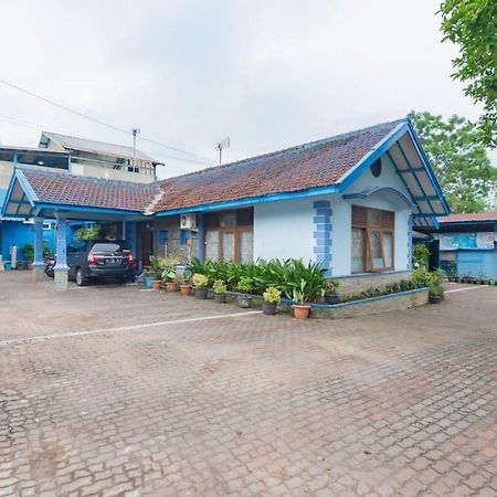 Reddoorz Syariah At Jl Pangeran Hidayatullah Cianjur Exterior foto