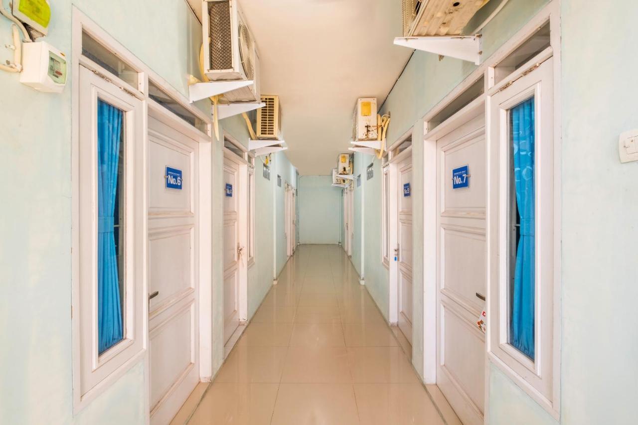 Reddoorz Syariah At Jl Pangeran Hidayatullah Cianjur Exterior foto