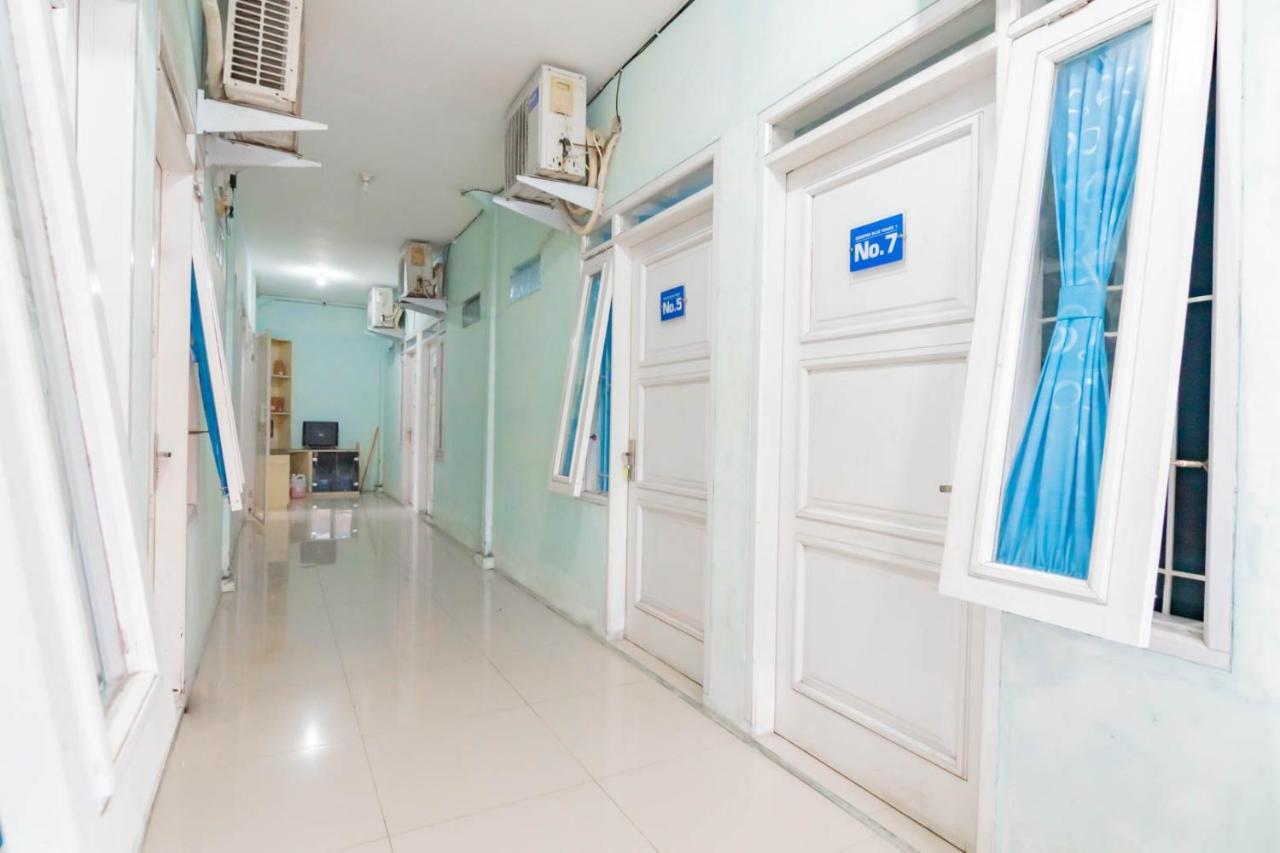 Reddoorz Syariah At Jl Pangeran Hidayatullah Cianjur Exterior foto